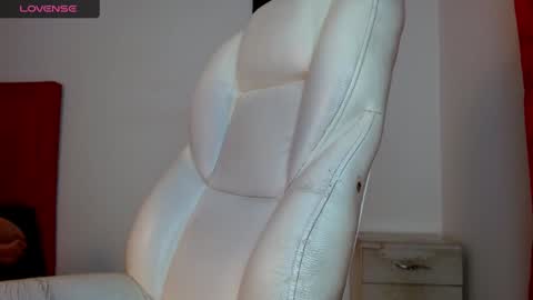 TONI BELMONT online show from 12/11/24, 09:45