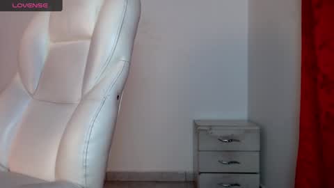 TONI BELMONT online show from 12/31/24, 09:17