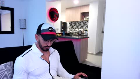 tony muscle1 online show from 02/08/25, 11:44