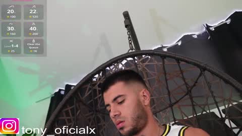 Snapshot of tony_newmen chatting on 01/17/25, 08:44 tony online show from 01/17/25, 08:44