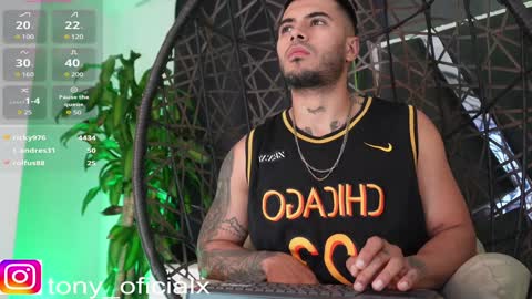 Snapshot of tony_newmen chatting on 01/26/25, 07:31 tony online show from 01/26/25, 07:31