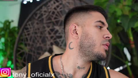 Snapshot of tony_newmen chatting on 02/08/25, 04:14 tony online show from 02/08/25, 04:14