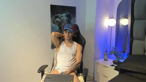 tony_petrov online show from 10/03/25, 02:52