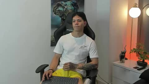 tony_petrov online show from 11/26/25, 01:34