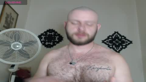 Snapshot of tony_white_7 chatting on 12/05/24, 01:14 TONY online show from 12/05/24, 01:14