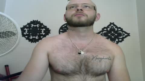 Snapshot of tony_white_7 chatting on 02/26/25, 05:28 TONY online show from 02/26/25, 05:28