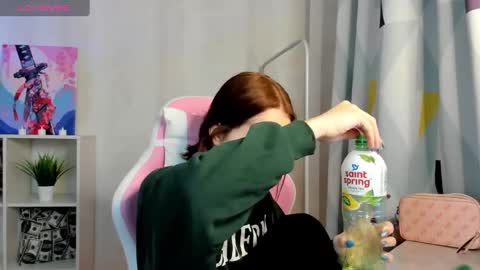 Snapshot of tonya_gray chatting on 12/29/24, 12:20 tonya_gray online show from 12/29/24, 12:20