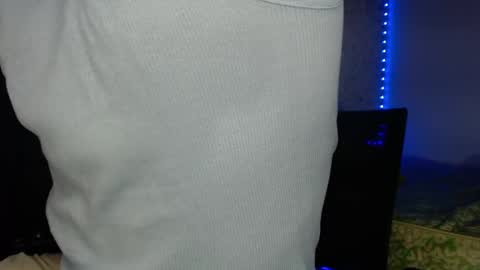 Snapshot of tonydesire_ chatting on 04/19/26, 09:06 tonydesire_ online show from 04/19/26, 09:06