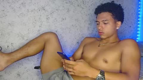 Snapshot of tonydesire_ chatting on 05/08/26, 04:45 tonydesire_ online show from 05/08/26, 04:45
