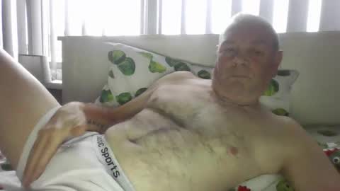 tonygibbson62 online show from 12/17/25, 09:04