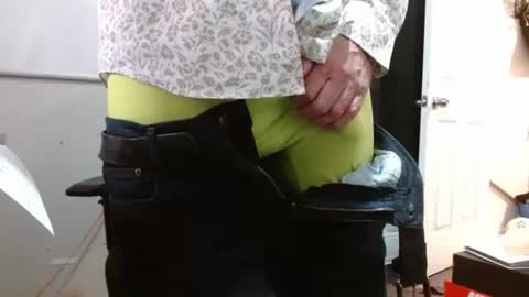 tonytonytony3001 online show from 01/04/25, 06:09