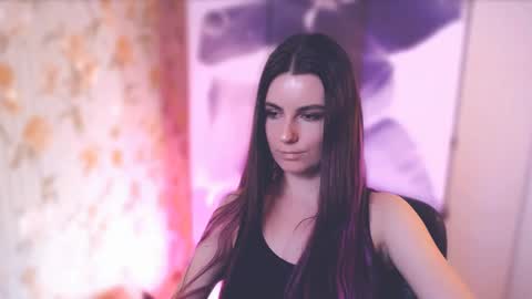 Snapshot of too_beautiful chatting on 02/25/25, 01:50 Elizabeth online show from 02/25/25, 01:50