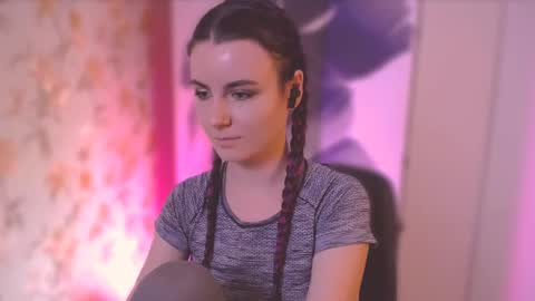 Snapshot of too_beautiful chatting on 02/28/25, 04:53 Elizabeth online show from 02/28/25, 04:53