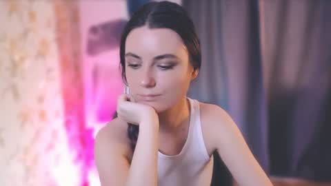 Snapshot of too_beautiful chatting on 03/12/25, 10:48 Elizabeth online show from 03/12/25, 10:48