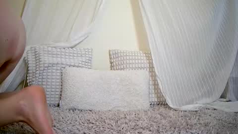 Snapshot of toohorny4college chatting on 02/05/26, 03:16 Isabel online show from 02/05/26, 03:16