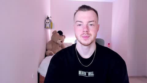 Snapshot of toohornyserj chatting on 01/10/25, 09:10 toohornyserj online show from 01/10/25, 09:10