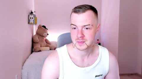 Snapshot of toohornyserj chatting on 01/24/25, 12:52 toohornyserj online show from 01/24/25, 12:52