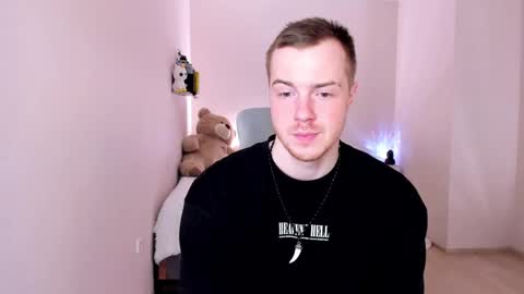 Snapshot of toohornyserj chatting on 02/18/25, 12:37 toohornyserj online show from 02/18/25, 12:37