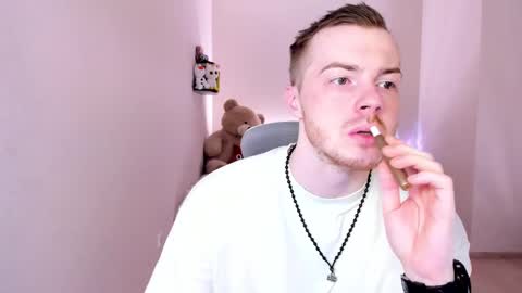 Snapshot of toohornyserj chatting on 02/20/25, 10:48 toohornyserj online show from 02/20/25, 10:48