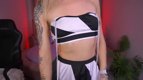 top_grace online show from 11/04/25, 09:25