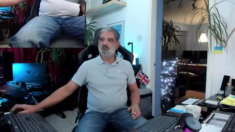 topalphaboss online show from 10/25/25, 05:51