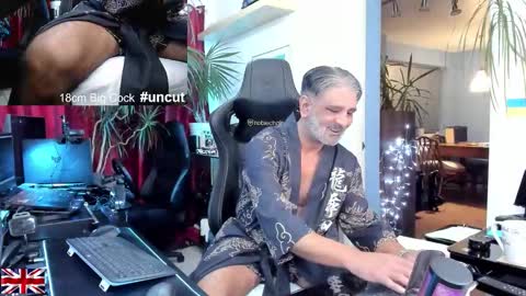 topalphaboss online show from 12/19/25, 07:26