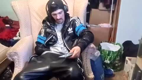 SagMeOreduceMe online show from 11/20/25, 01:22