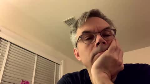 Snapshot of topspin69 chatting on 10/25/25, 04:31 topspin69 online show from 10/25/25, 04:31