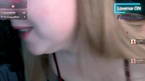tori_blond online show from 12/20/25, 07:37