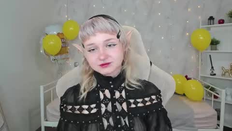 Tori online show from 10/04/25, 12:08