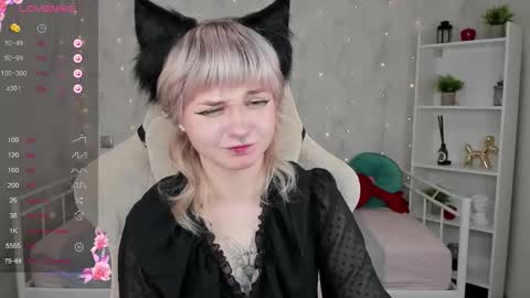 Tori online show from 10/22/25, 12:22