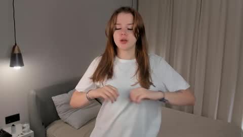 Kamilla online show from 11/12/25, 01:06