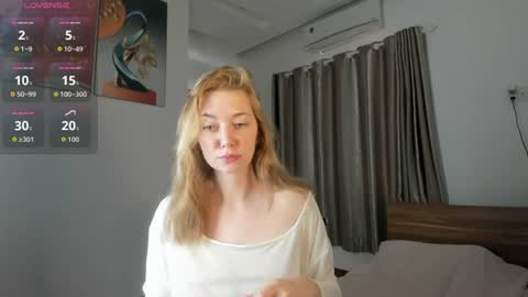 Tori online show from 06/12/26, 11:14