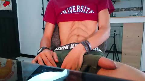 Enzo Moretti online show from 10/25/25, 01:46