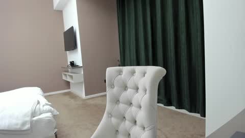 Snapshot of torinova chatting on 12/06/24, 03:44         online show from 12/06/24, 03:44