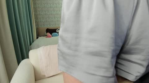 Snapshot of torinova chatting on 12/29/24, 02:49         online show from 12/29/24, 02:49