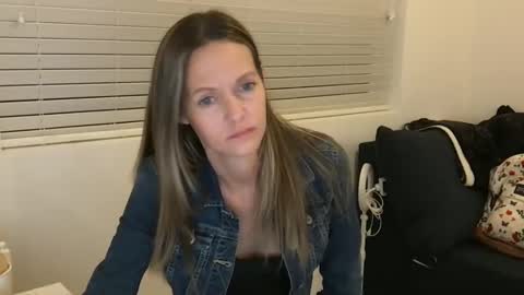 Tori Ryann online show from 12/24/24, 03:27