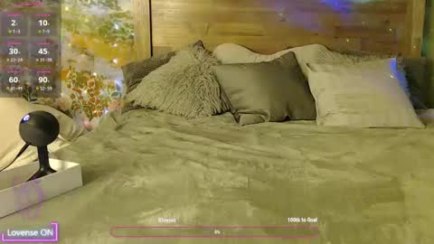 Tori  Aaron online show from 11/29/25, 05:32