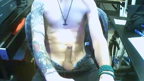 Snapshot of tornado2156 chatting on 02/28/25, 07:03 Tornado2156 online show from 02/28/25, 07:03