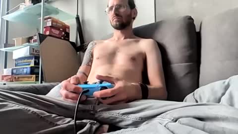 Tornado2156 online show from 11/07/25, 07:03