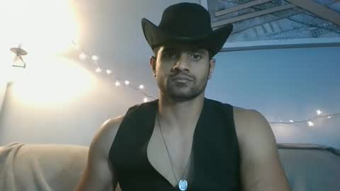 Snapshot of toronto029 chatting on 10/31/25, 05:52 hassanfunn at g m ail only local and clean no males online show from 10/31/25, 05:52