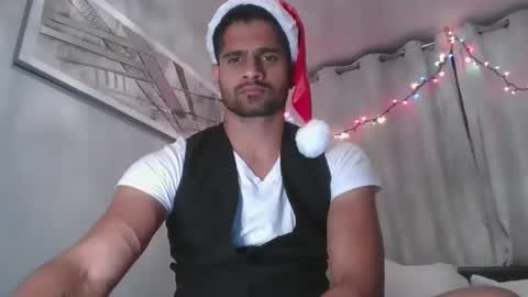 Snapshot of toronto029 chatting on 11/17/25, 07:58 hassanfunn at g m ail only local and clean no males online show from 11/17/25, 07:58