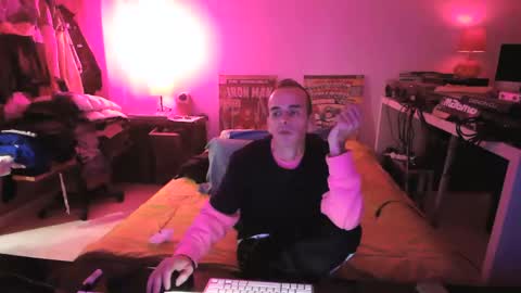 Snapshot of torosko chatting on 02/22/26, 10:19 Torosko online show from 02/22/26, 10:19