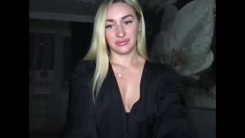 tosyna07555 online show from 12/01/24, 09:48