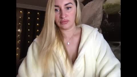 tosyna07555 online show from 01/08/25, 10:16