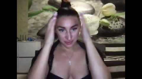 tosyna07555 online show from 09/18/25, 09:17