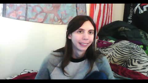 Luna online show from 02/05/25, 06:56