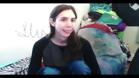 Luna online show from 04/08/26, 12:54