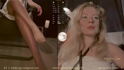 Snapshot of totally_spy chatting on 05/05/26, 08:11 Madam Viktoria Vacation in Portugal 2811 - 0412 online show from 05/05/26, 08:11