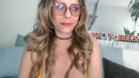 TotyPink online show from 11/21/25, 03:00